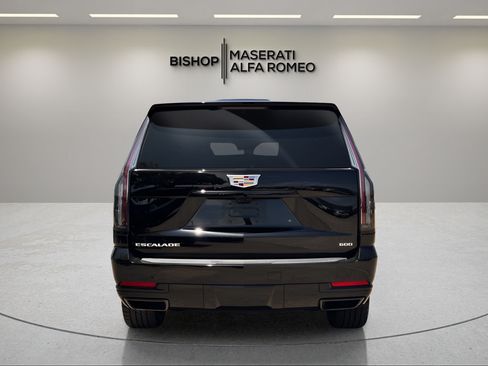 Used 2025 Cadillac Escalade Sport w/ Touring Package AWD/4WD image 4