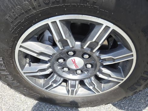 Used 2025 GMC Sierra 1500 AT4 AWD/4WD image 15