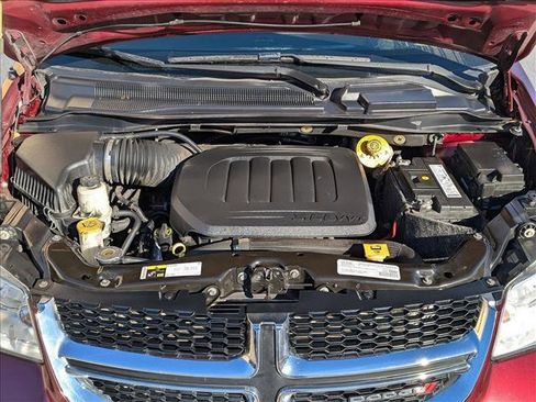 Used 2019 Dodge Grand Caravan SXT image 21