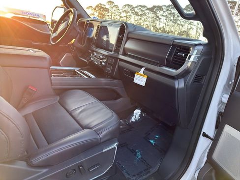 New 2026 Ford F250 Platinum w/ FX4 Off-Road Package image 48