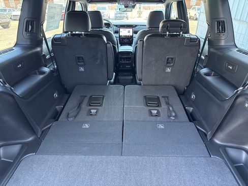 New 2025 Jeep Grand Cherokee L Limited image 8