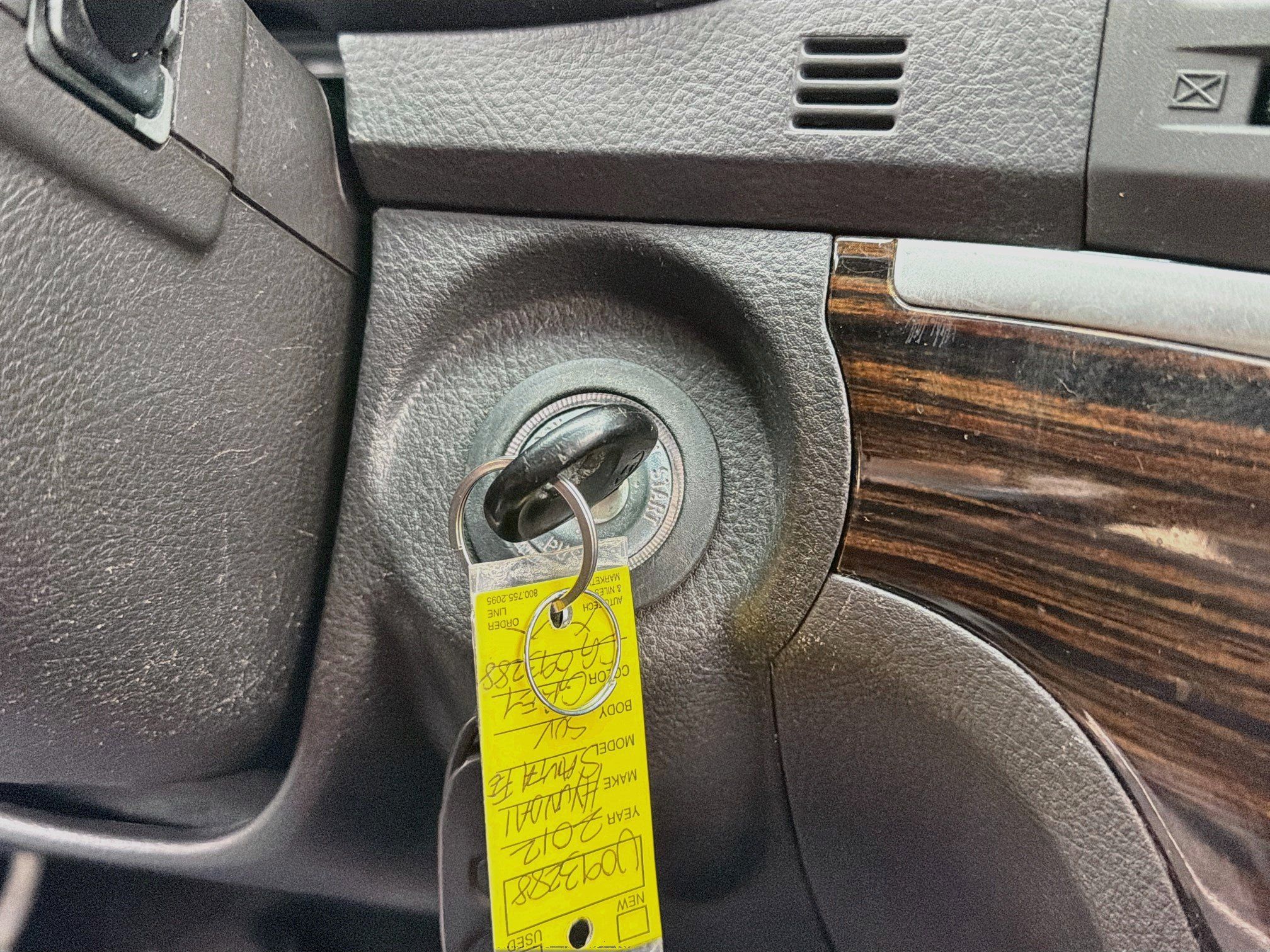 Used 2012 Hyundai Santa Fe Limited w/ Navigation Pkg 4 FWD image 13