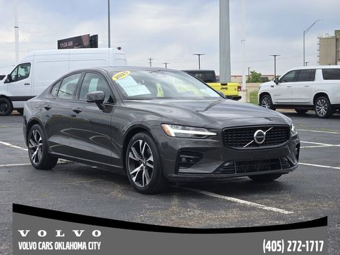 Certified 2025 Volvo S60 B5 Core FWD image 2