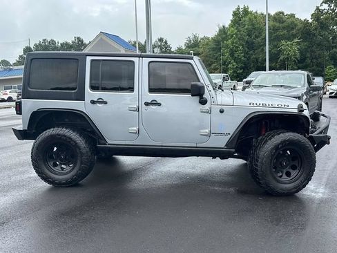 Used 2013 Jeep Wrangler Unlimited Rubicon w/ Connectivity Group AWD/4WD image 2