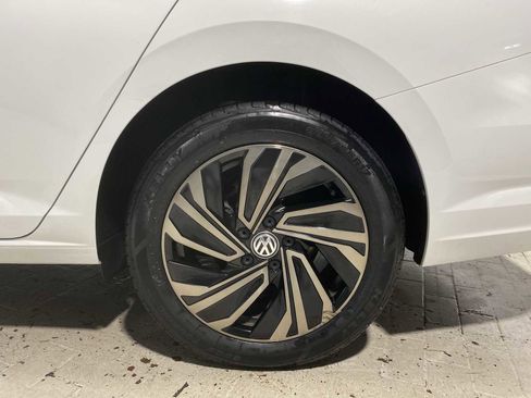 Used 2019 Volkswagen Jetta SEL Premium image 8