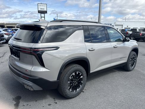 New 2026 Chevrolet Traverse Z71 w/ Driver Confidence Package image 3