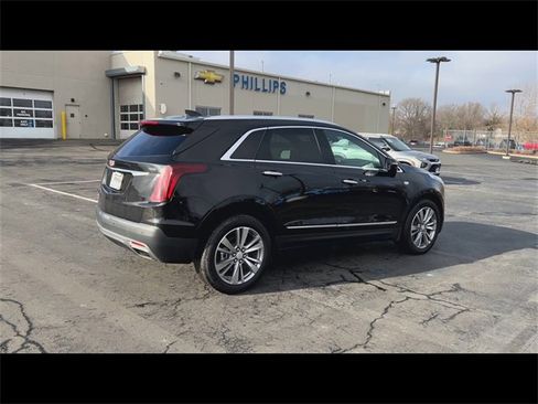 Certified 2025 Cadillac XT5 Premium Luxury image 8