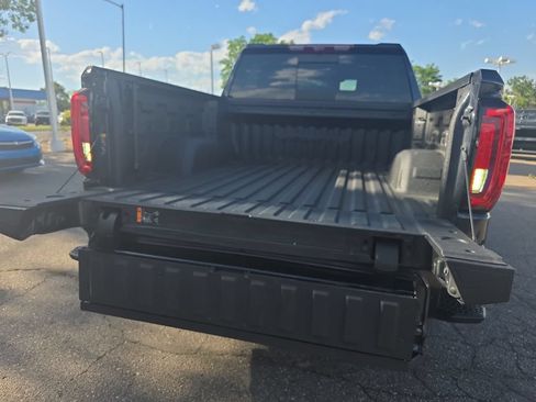 Used 2024 GMC Sierra 1500 Denali Ultimate AWD/4WD image 18