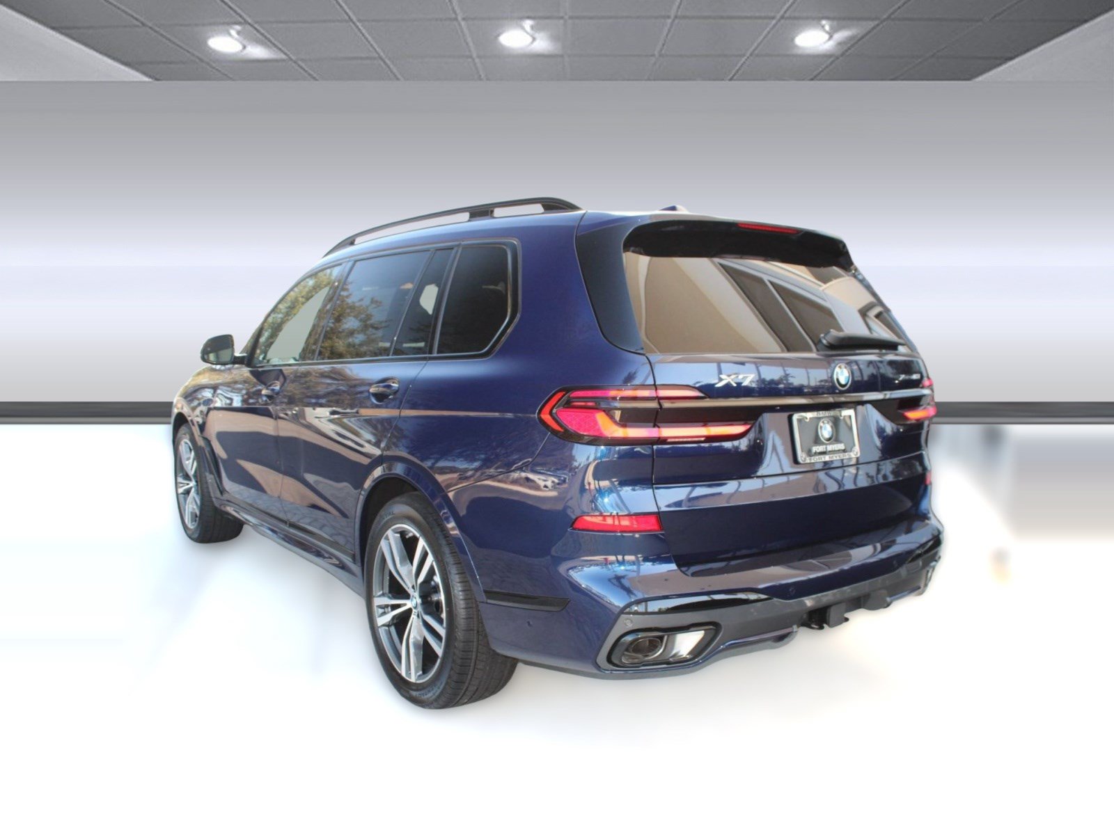 Used 2026 BMW X7 xDrive40i AWD/4WD image 3