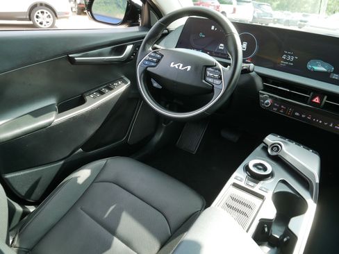 Certified 2023 Kia EV6 Wind AWD/4WD image 9