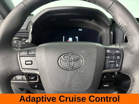 Used 2025 Toyota Camry XSE FWD image 16