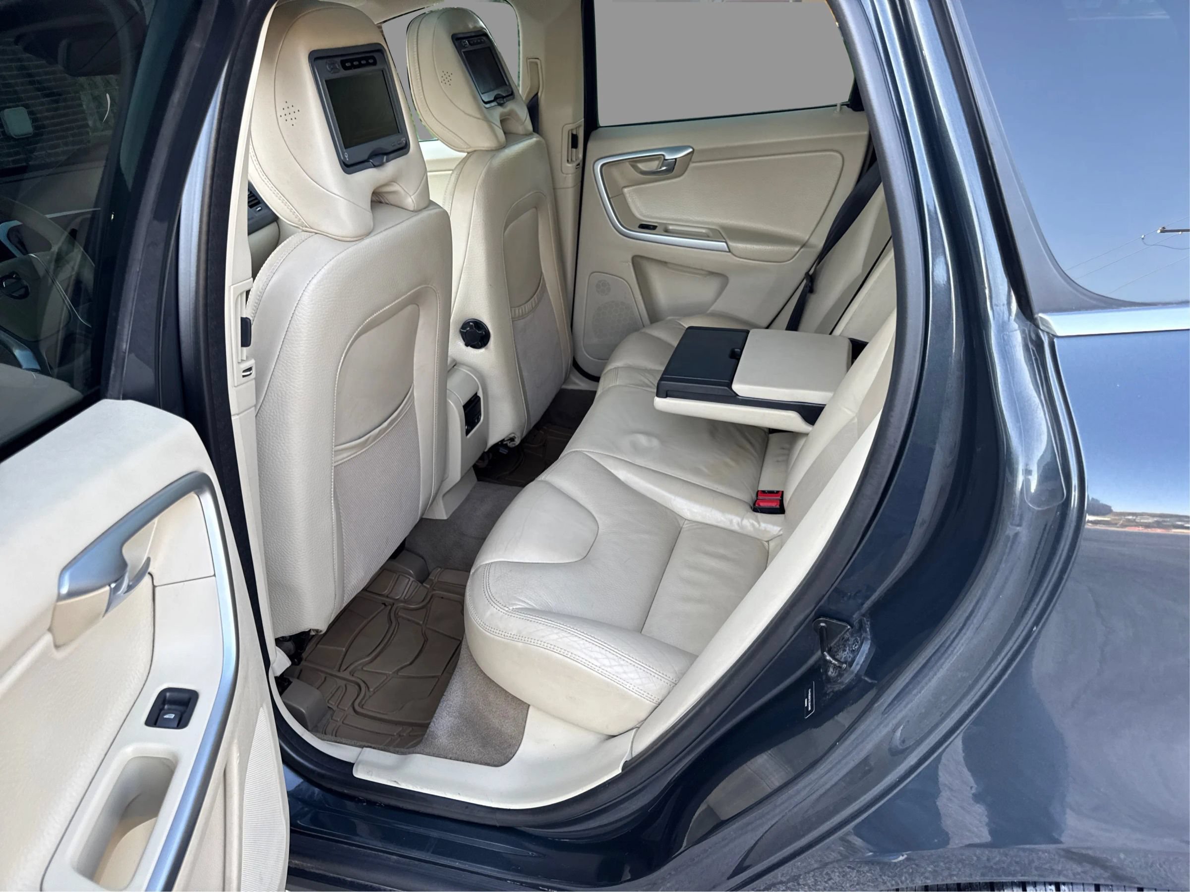 Used 2012 Volvo XC60 3.2 AWD/4WD image 11