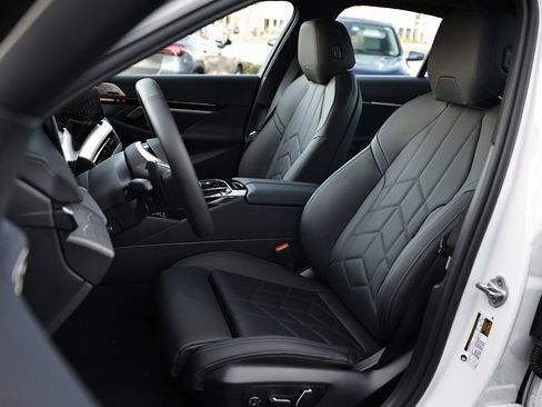 New 2026 BMW 530i w/ Premium Package image 19