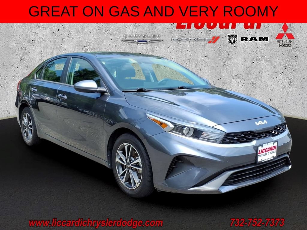 Used 2023 Kia Forte LXS FWD image 1