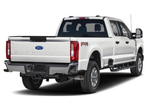 Used 2025 Ford F350 XLT AWD/4WD image 3