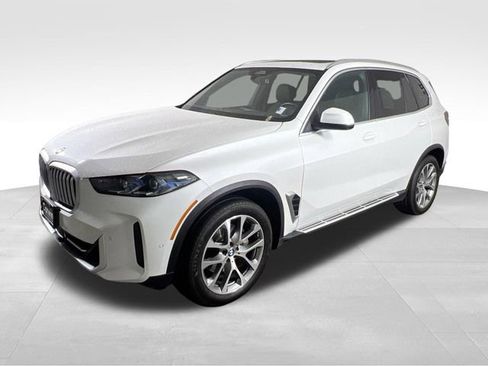 Used 2024 BMW X5 xDrive40i AWD/4WD image 6