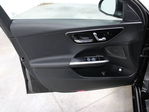 Used 2025 Mercedes-Benz C 300 Sedan image 14