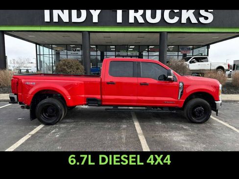 Used 2025 Ford F350 XLT image 1