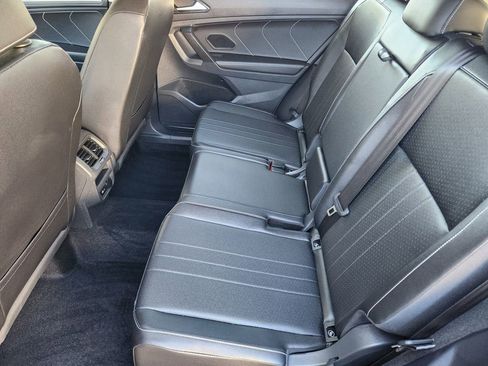 Certified 2023 Volkswagen Tiguan SE image 11