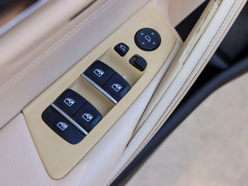 Used 2018 BMW 530i w/ M Sport Package RWD image 14