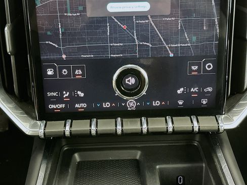 Used 2025 GMC Acadia Elevation image 24