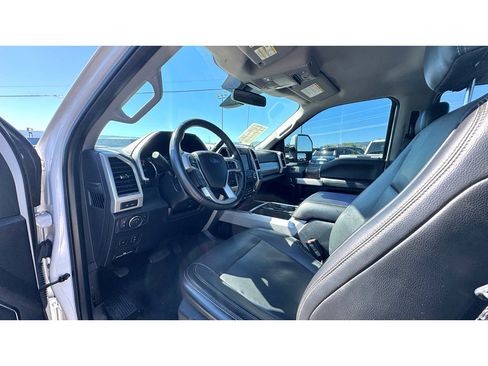 Used 2018 Ford F350 Lariat image 19