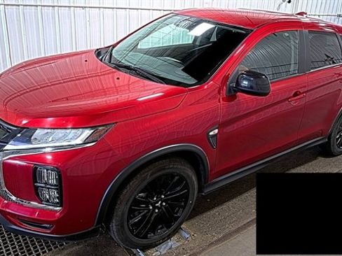 Used 2025 Mitsubishi Outlander Sport LE AWD/4WD image 1