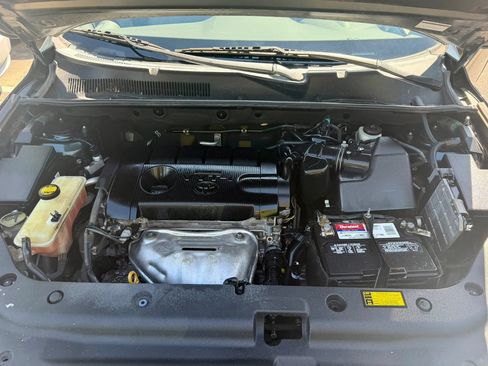 Used 2012 Toyota RAV4 FWD w/ Value Pkg image 9
