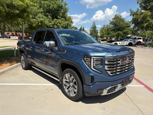 Used 2024 GMC Sierra 1500 Denali AWD/4WD image 3