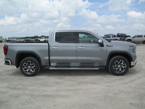 New 2026 GMC Sierra 1500 SLT w/ SLT Premium Plus Package AWD/4WD image 3