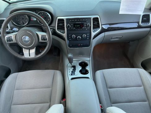 Used 2012 Jeep Grand Cherokee Laredo w/ Laredo E Group image 20