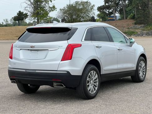 Used 2018 Cadillac XT5 Luxury w/ Driver Awareness Package AWD/4WD image 44