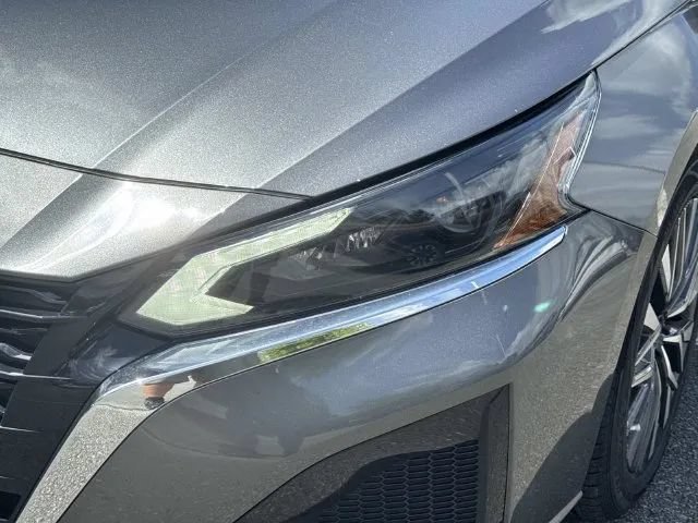 Certified 2023 Nissan Altima 2.5 SV w/ SV Premium Package FWD image 10