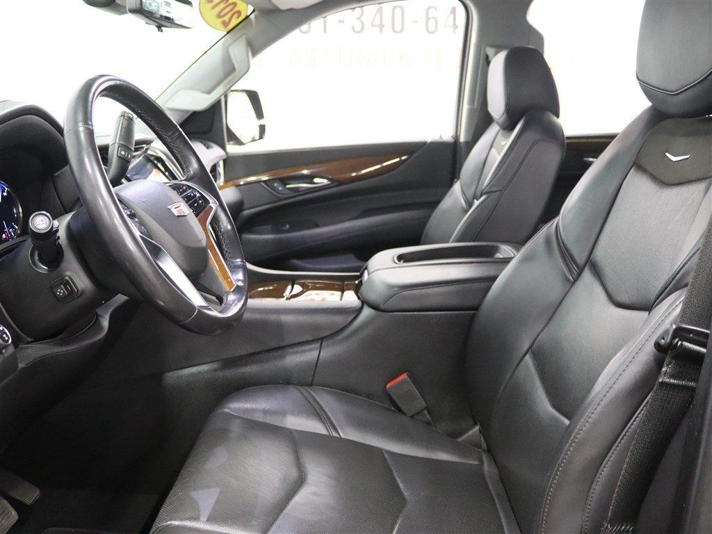 Used 2019 Cadillac Escalade Premium Luxury AWD/4WD image 12