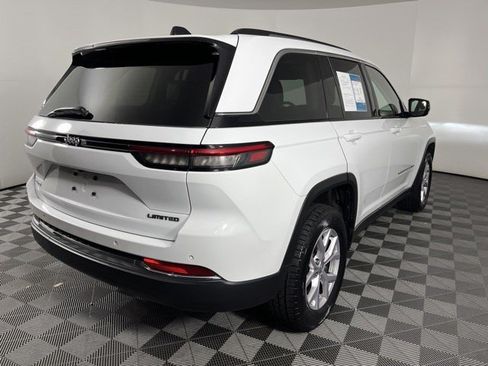 Used 2022 Jeep Grand Cherokee Limited AWD/4WD image 8