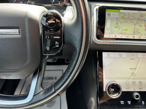 Used 2018 Land Rover Range Rover Velar R-Dynamic SE AWD/4WD image 29