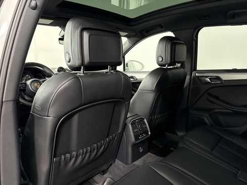 Certified 2026 Porsche Macan AWD/4WD image 26