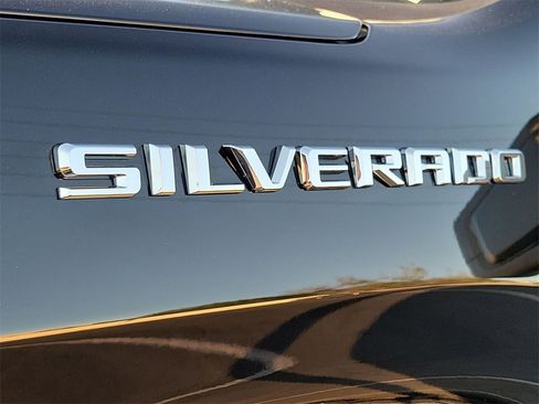 Used 2025 Chevrolet Silverado 1500 Custom image 30