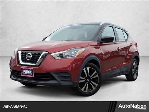 Used 2020 Nissan Kicks SV image 1
