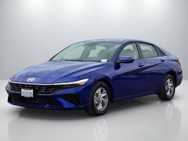 Used 2026 Hyundai Elantra SE FWD image 8