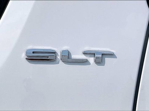 Used 2023 GMC Acadia SLT AWD/4WD image 23