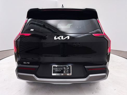 Used 2024 Kia EV9 Light Long Range image 16