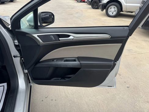 Used 2018 Ford Fusion S image 35