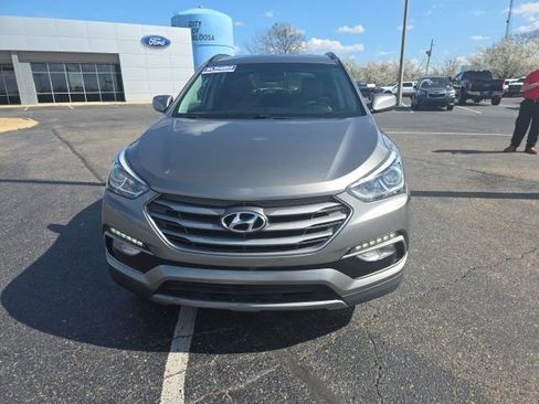 Used 2017 Hyundai Santa Fe Sport image 8