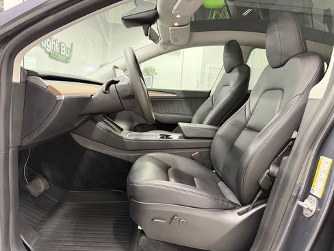 Used 2023 Tesla Model Y Long Range AWD/4WD image 8