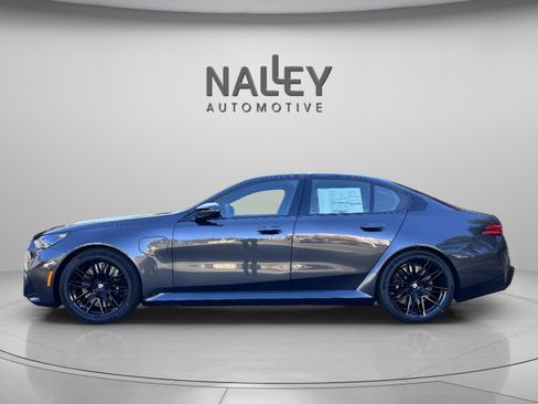 New 2026 BMW M5 image 2