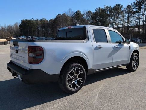 New 2026 Ford Maverick Lariat image 4