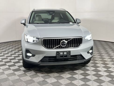 Certified 2024 Volvo XC40 B5 Plus w/ Climate Package image 4