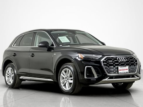 Used 2023 Audi Q5 2.0T Premium w/ Convenience Package image 7