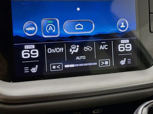 Used 2020 Subaru Outback Premium image 26